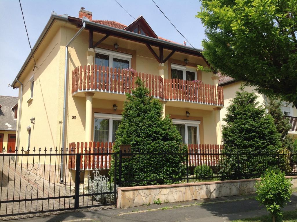 Apartment Villa Attila Hévíz Quarto foto